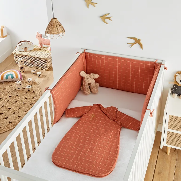 مصد سرير أطفال قطن كاروهات