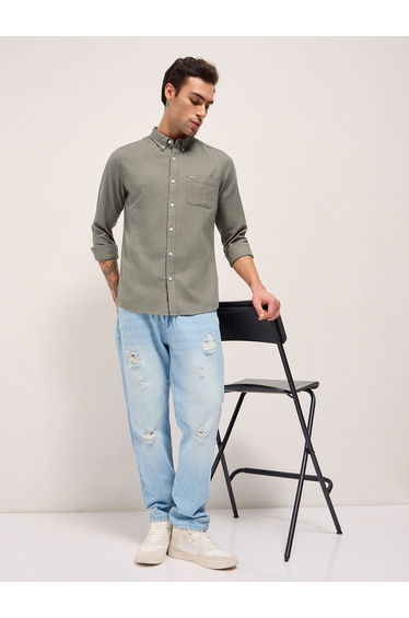 Men Solid Slim Fit Casual Shirt