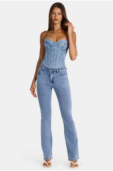 Mid-Rise Flared Jeans in Mid-Blue