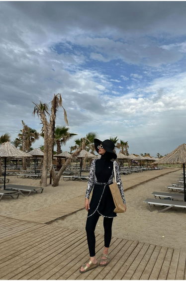 Full Covered Hijab Swimsuit with Skirt and Tights