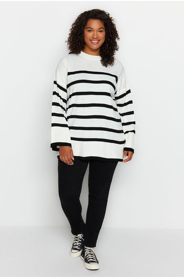 Plus Size Sweater - Multi-color - Relaxed fit