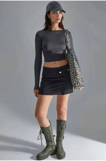 BUSEM Slim Fit Cropped Blouse with Back Cut-Out