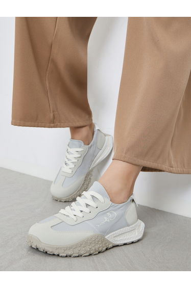 Women Printed Panel Stretch-Lace Sneakers