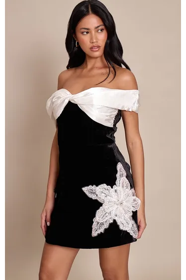 فستان مخمل بتصميم بشكل A مزين بزخرفة أزهار - أسود