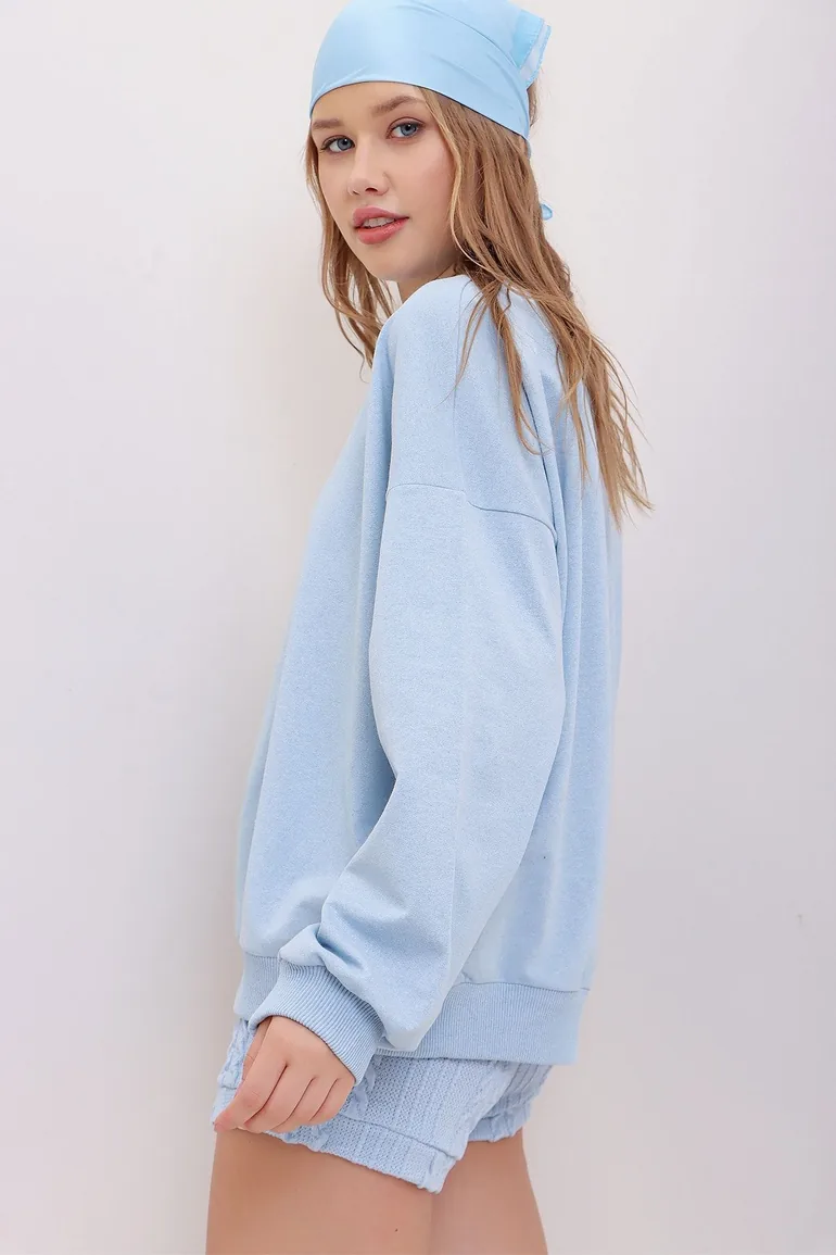 Women's Blue Crew Neck Oversize Basic Sweatshirt - 4
