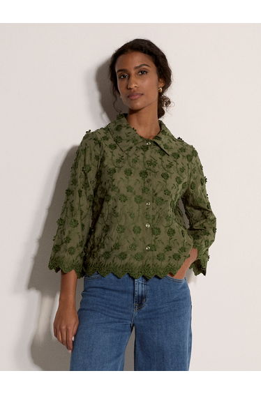 Applique Flowers Cropped Shirt