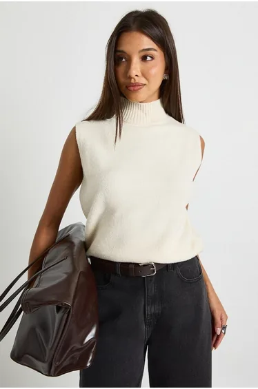 Collar Detail Soft Knit Knitted Vest