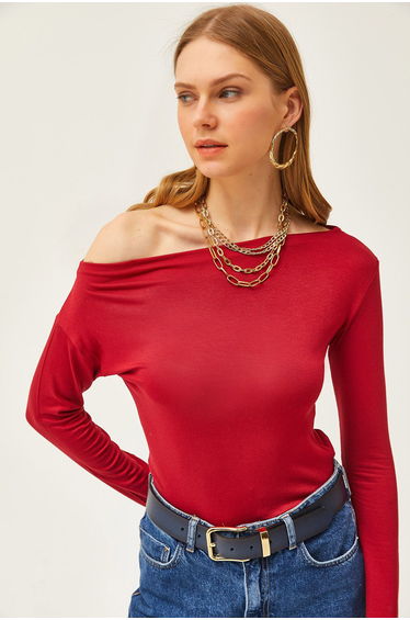 Women's Burgundy Boat Neck Knitted Viscose top