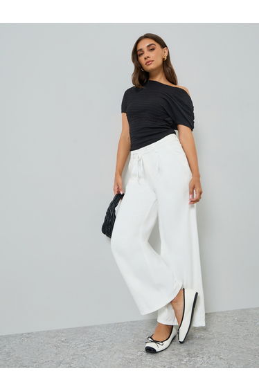 Women Off-White Wide Leg Trousers