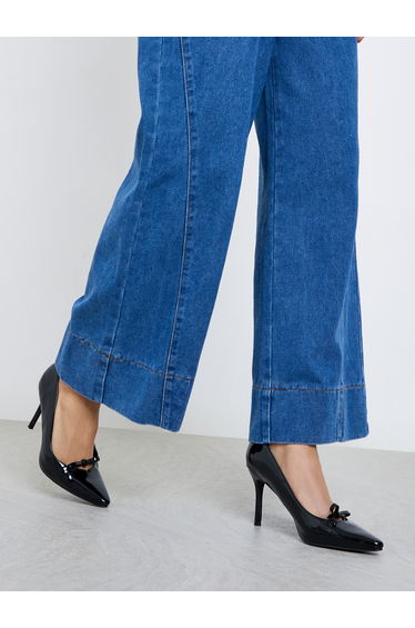 Black Patent Pointed Toe Pumps