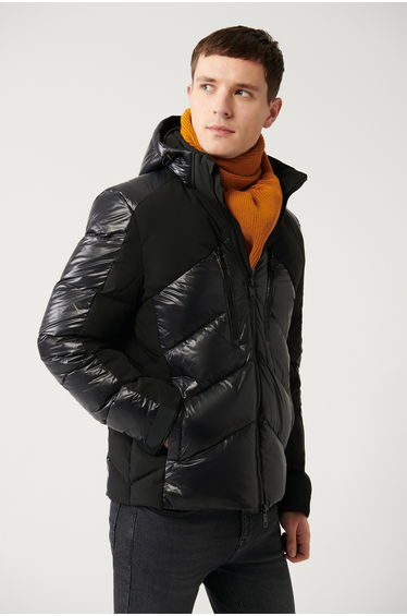 Men's Black Goose Down Water Repellent and Windproof Puffer Ski Jacket with Carrying Strap