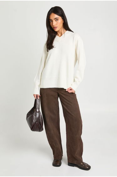 Soft Knit V Neck Jumper - cream