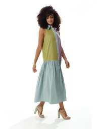 Women's Midi Dress in Contrast Stripes with Button Up Front and Sleeveless Design. - 2