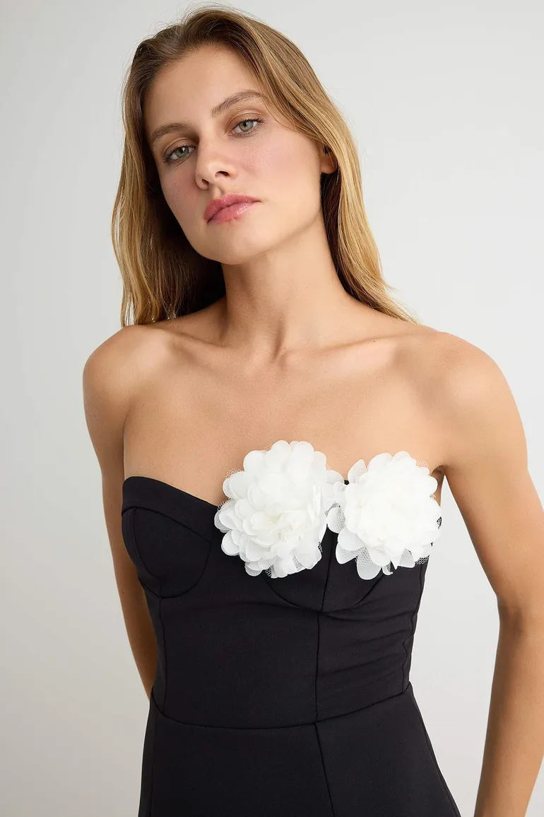 Black Strapless A-Line/A-Line Bell Form Short / Mini Woven Dress with Floral Accessories - 1