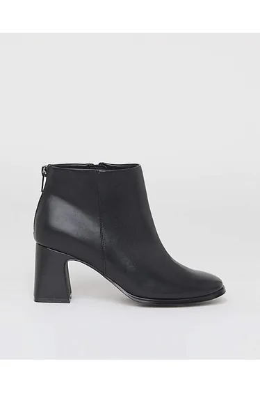 بوت بطول الكاحل بسحاب - بقالب عريض