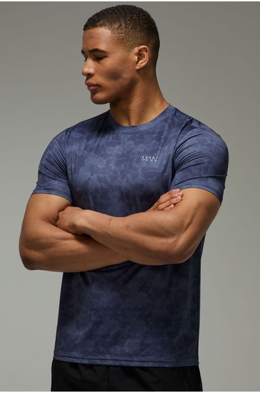 Man Active Regular Fit Geo Camo T-Shirt - navy