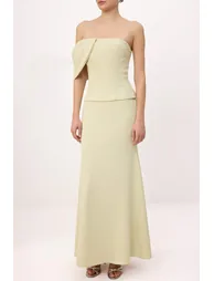 فستان ترينديول أخضر ماكسي على شكل حرف A بلا أكتاف - 2