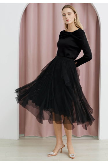 Alluring Side Knot Knit Top in Black