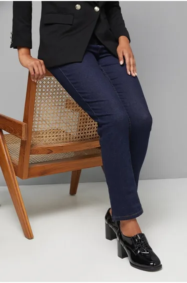 حذاء كعب عالي واليس باللون الأسود