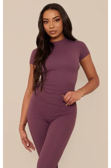 توب بريتي ليتل ثينق بنفسجي بأكمام قصيرة - طويلات القامة