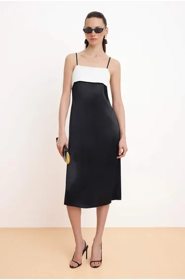 فستان ترينديول ستان أسود ميدي على شكل حرف A