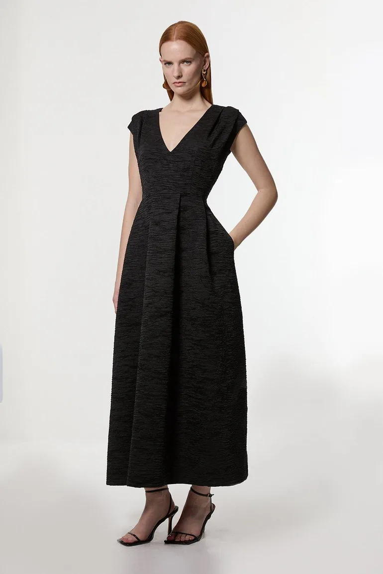 Crinkle Satin Pleated Sleeveless Full Skirt Tailored Maxi Dress Karen Millen  : Premium Dresses : VogaCloset Bahrain