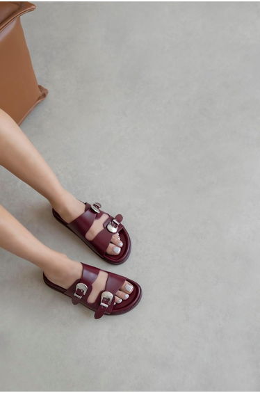 Orban Women's Buckle Detail Daily Comfort Leather Slippers Claret Red