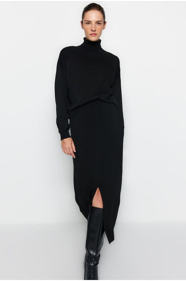 Black Turtleneck Knitwear Top and Bottom Set