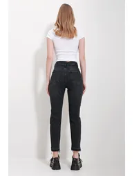 Women's Black High Waist Pocket Mom Jeans - 3
