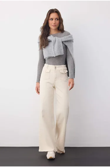بنطلون جينز بالازو بأرجل عريضة بخصر عالي بجيوب - بيج
