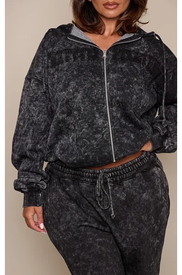 هودي بسحاب بتطريز لون أسود - للمقاسات الممتلئة