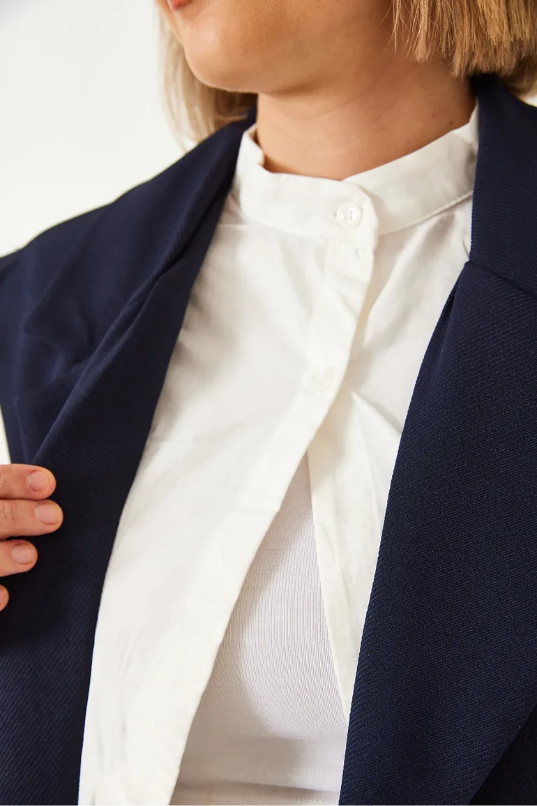 Women's Shirt Detail Long Vest - 4