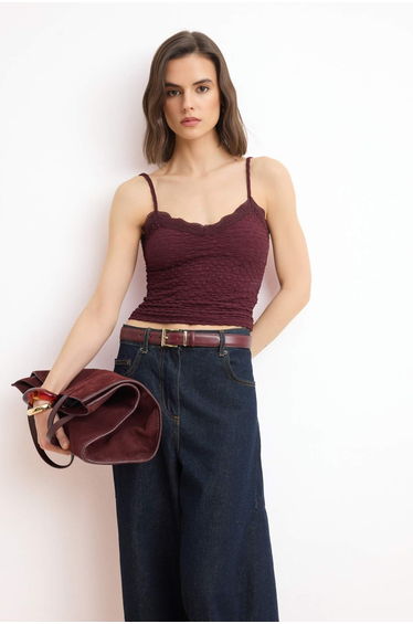 Burgundy Fitted/V-Neck Thin Strap Sleeveless Textured Knitted Blouse