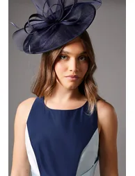 Sleeveless Satin Midi Dress With Contrast Detail - 3