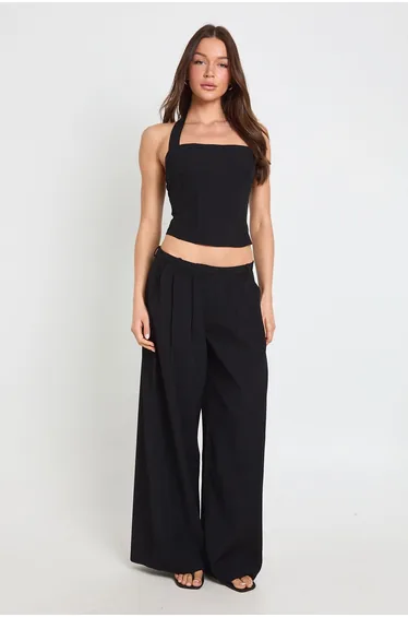 بنطلون بوهو أسود بقصة عريضة