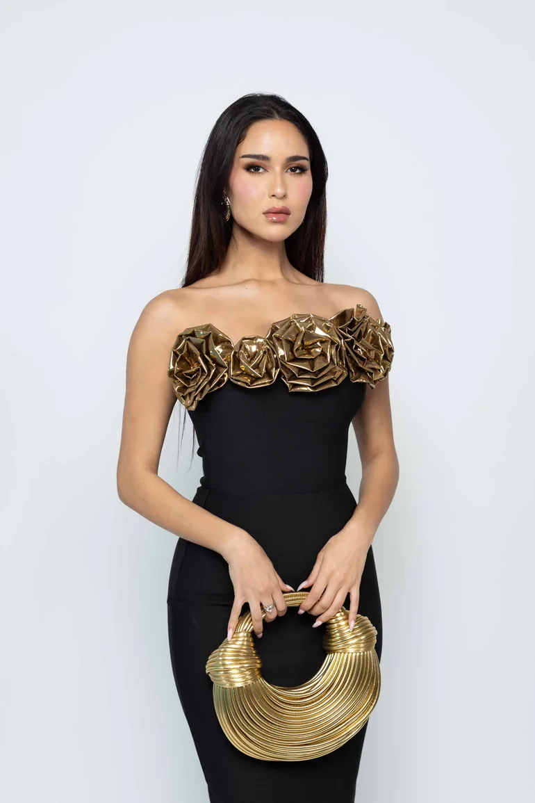 GOLDEN STACY FLOWER DETAILS BLACK BANDAGE DRESS Mateeno Black : Premium Dresses : VogaCloset Oman GOLDEN STACY FLOWER DETAILS BLACK BANDAGE DRESS Mateeno Black : Premium Dresses : VogaCloset Oman