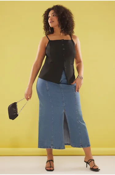 Black Strappy Pool Collar Buttoned Crepe Knit Plus Size Blouse