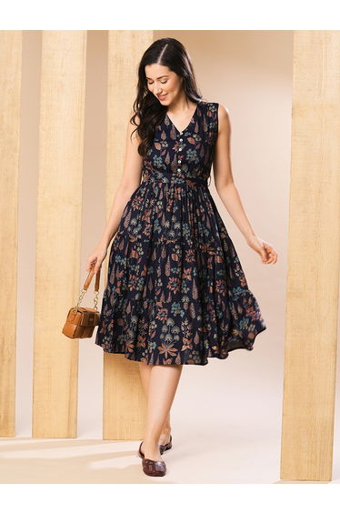 Women Blue Ethnic Motif Printed Sleeveless Tiered Midi Dress