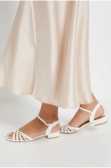 صندل دوروثي بيركينز باللون الأبيض