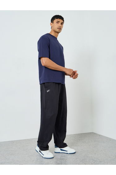 Men Black Relaxed Joggers with Drawstring