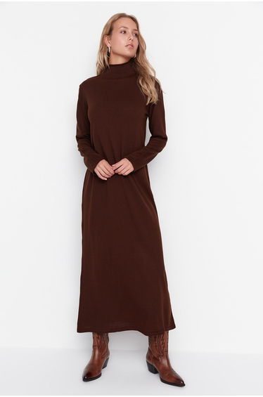 Brown Column Maxi Jumper Dress with Long Sleeve