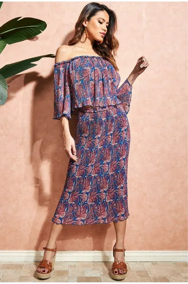 City Goddess Off The Shoulder Printed Crop Top - Blue