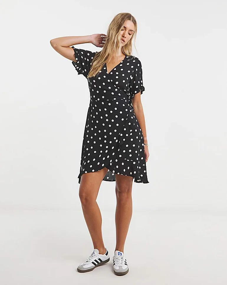 wrap front skater dress Crinkle Wrap Front Skater Dress Simply Be : Dresses : VogaCloset Oman