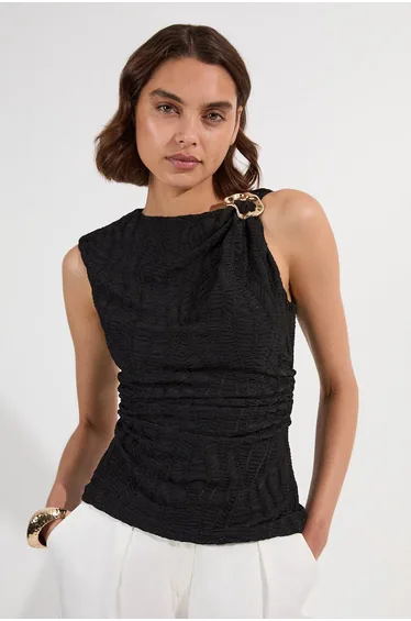 بلوزة جيرسية بلا أكمام