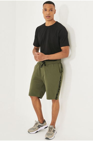 Men's Khaki Standard Fit Normal Fit Casual Knitted Shorts