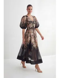 فستان سانفير شيفون أسود ميداكسي على شكل حرف A بطبعة أزهار - 2