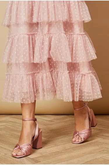 صندل اويسيس ستان باللون الزهري بكعب عالي