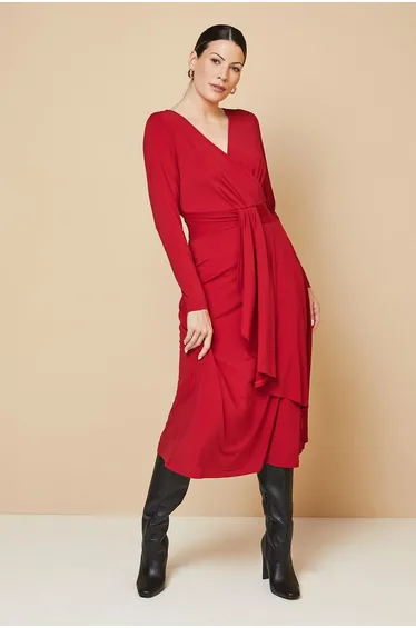 فستان جيرسية بتصميم لف