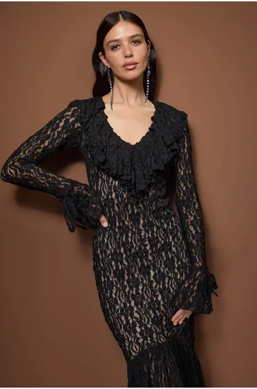 Black light-colored lined ruffled lace chic/evening dress