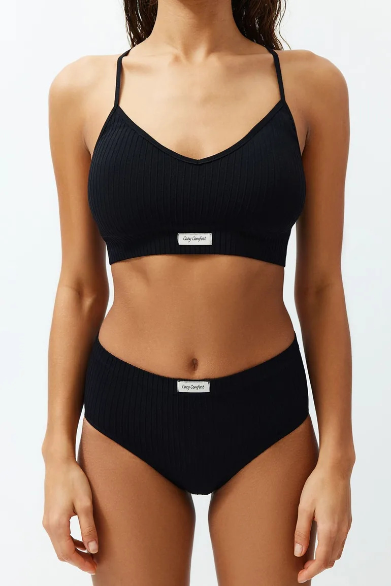 Black Seamless Covered Underwear Set with Label Detail - 2